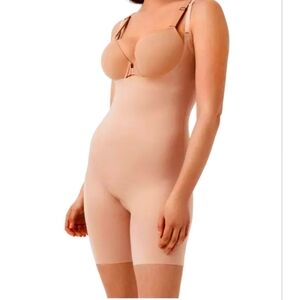 Spanx Women's Thinstincts Open-Bust Mid-Thigh Bodysuit Seamless Sz Large